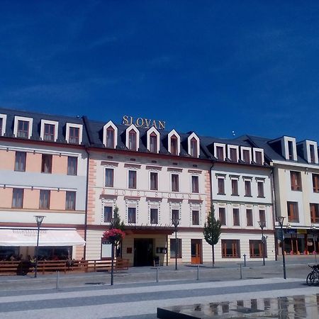 Hotel Slovan Jesenik Bagian luar foto