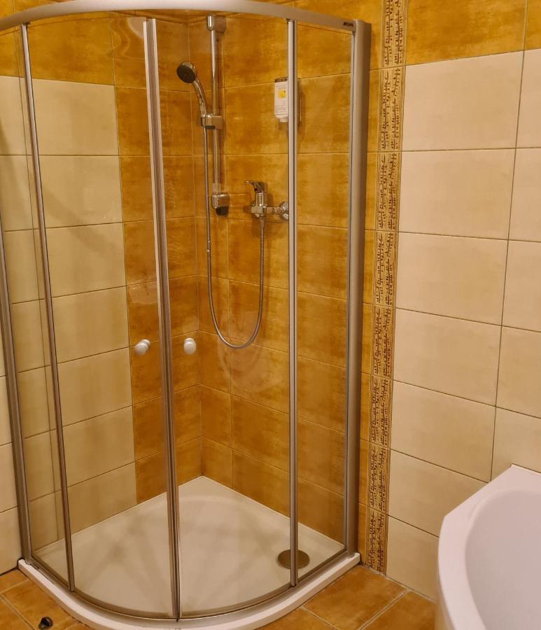 Hotel Slovan Jesenik Bagian luar foto