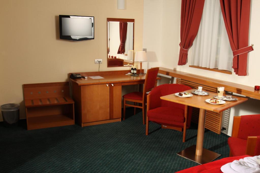 Hotel Slovan Jesenik Ruang foto