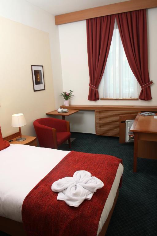Hotel Slovan Jesenik Ruang foto