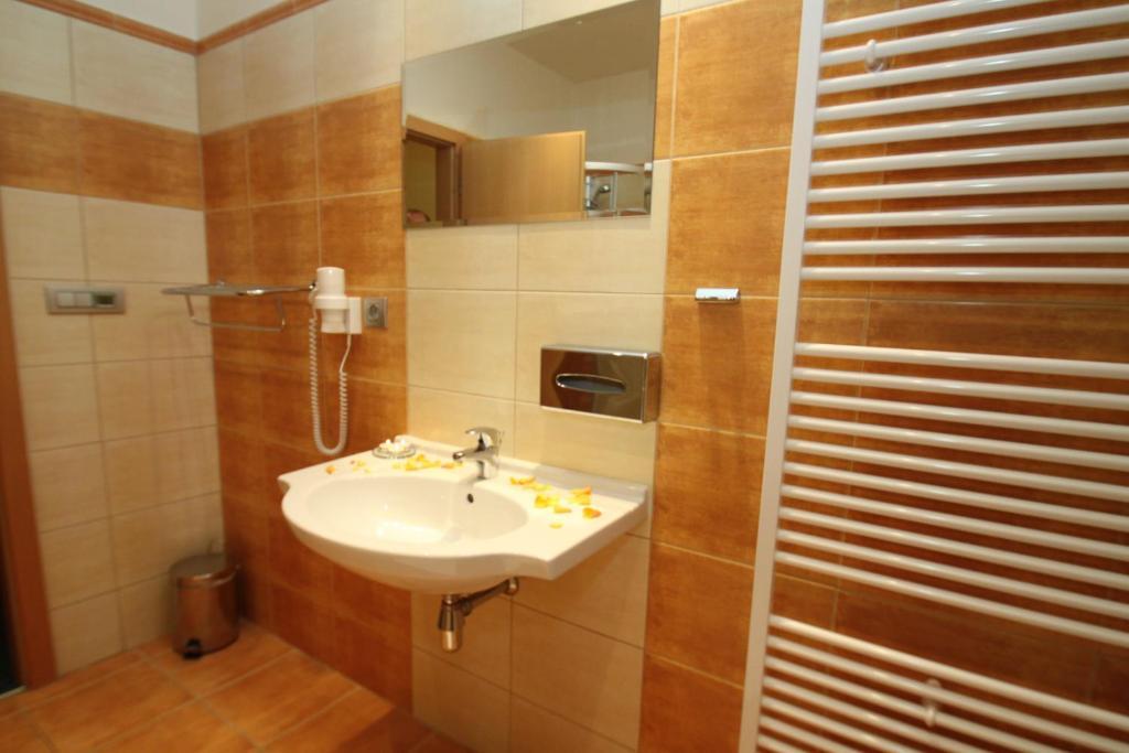 Hotel Slovan Jesenik Ruang foto
